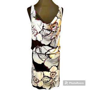 White House Black Market sleeveless size small scoop neck floral dress
